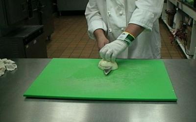 onionpreparing